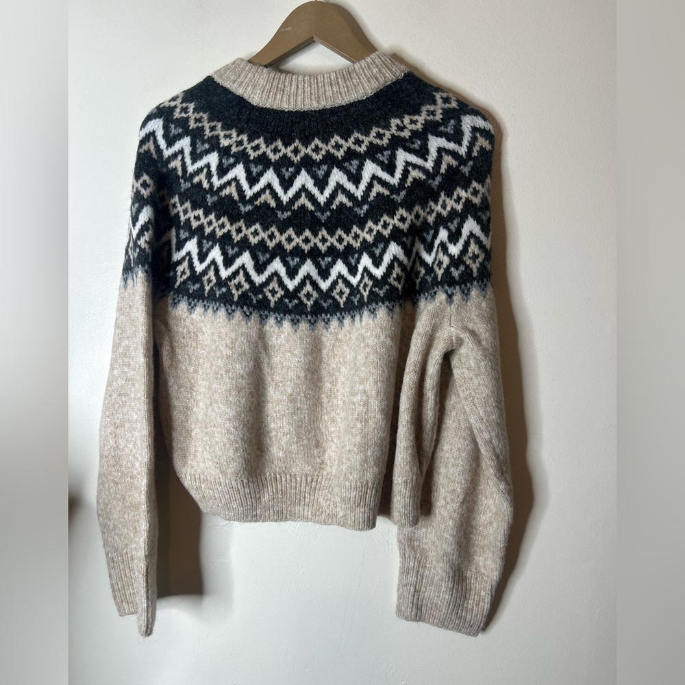 Abercrombie & Fitch Beige and Dark Green Fair Isle Sweater - Picture 6 of 6
